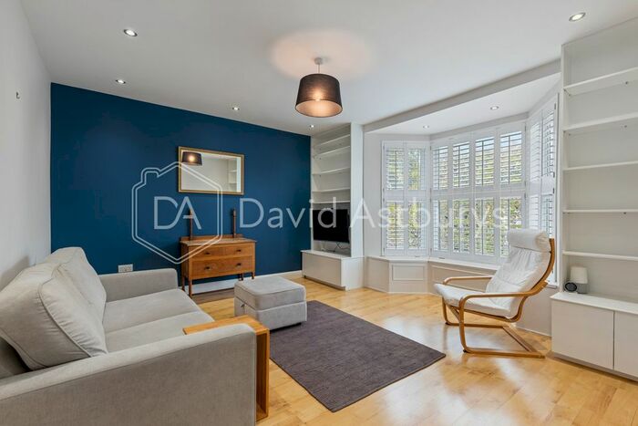 2 Bedroom Flat To Rent In Canning Crescent, Wood Green, London, N22