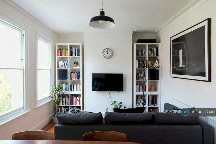 2 Bedroom Maisonette To Rent In Carr Road, London, E17