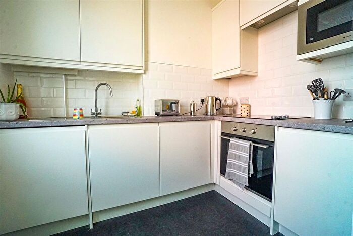 1 Bedroom Flat For Sale In Gensing Road, St. Leonards-On-Sea, TN38