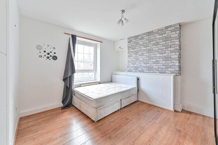 4 Bedroom House For Sale In Turnham Road, Nunhead, London, SE4