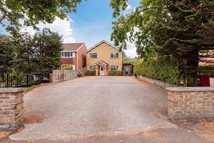 5 Bedroom Detached House For Sale In Red Cottage Mews, London Road, Langley, SL3