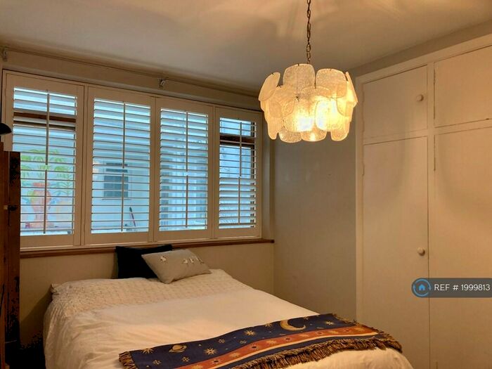 1 Bedroom Flat To Rent In Sussex Square, Brighton, BN2