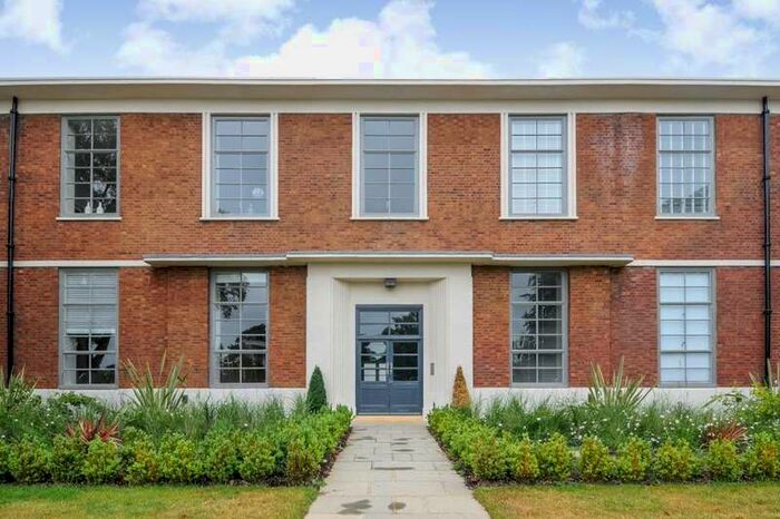 2 Bedroom Apartment To Rent In The Garden Quarter, Bicester, OX27