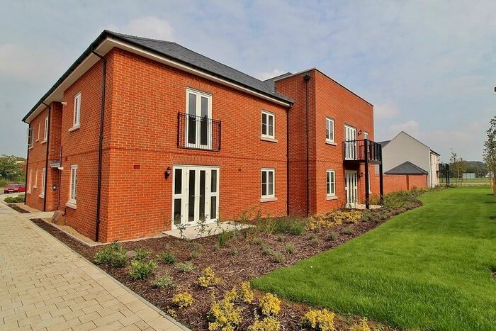 2 Bedroom Flat To Rent In Carey Lane, Berewood, PO7