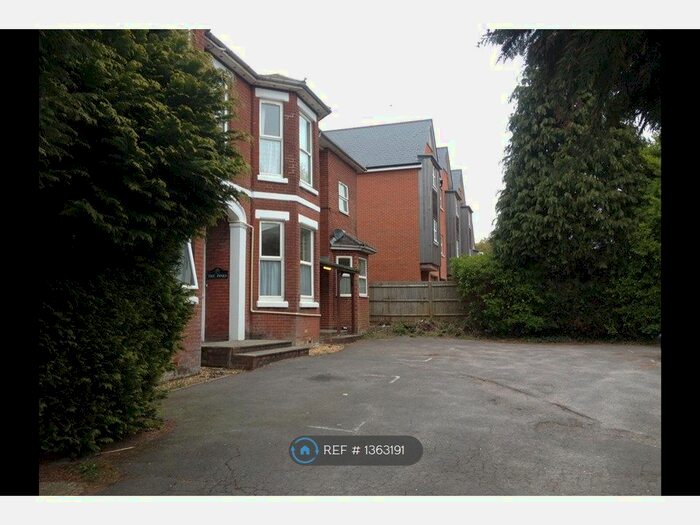 Studio To Rent In Netley Abbey, Southampton, SO31