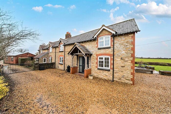 4 Bedroom Semi Detached House For Sale In Sandridge Common, Melksham, SN12