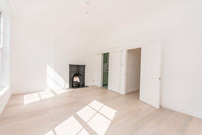 2 Bedroom Flat To Rent In Belgrave Gardens, St John's Wood, London, NW8