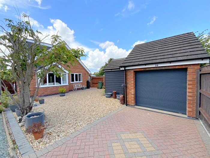 3 Bedroom Detached House For Sale In Priors Close, New Waltham, Grimsby, DN36