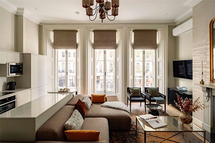 4 Bedroom Flat To Rent In Beaufort Gardens, Chelsea, SW3