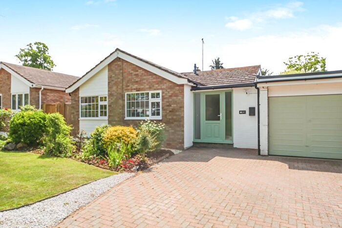 2 Bedroom Detached Bungalow To Rent In Blackthorn Road, Stratford-upon-Avon, CV37