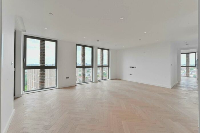 3 Bedroom Flat To Rent In Neasden, Neasden, London, NW10