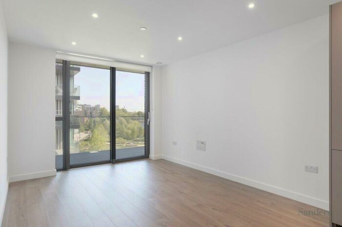 1 Bedroom Flat To Rent In Coster Avenue, Hackney, London, N4