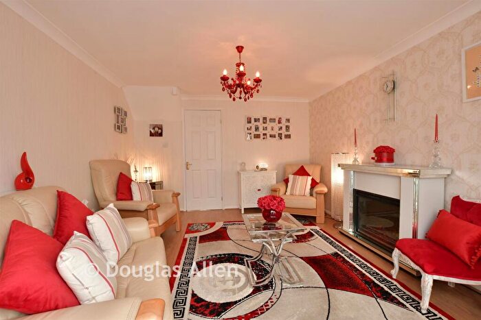 2 Bedroom Semi-Detached House For Sale In Nayland Close, Wickford, Essex, SS12