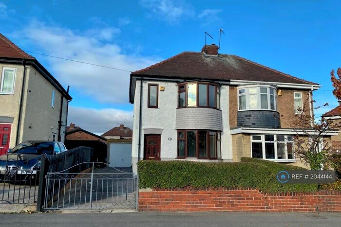 3 Bedroom Semi-Detached House To Rent In Basegreen Crescent, Sheffield, S12