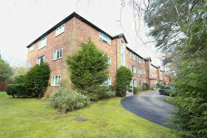 2 Bedroom Flat To Rent In Holme Road, Didsbury, Manchester, M20