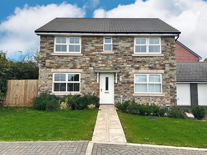 4 Bedroom Detached House For Sale In Enterprise Avenue, Tiverton, EX16