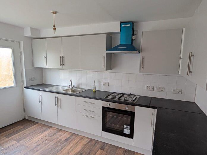 4 Bedroom Terraced House To Rent In T – Castleview Grove, Edinburgh, EH16