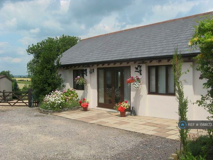 2 Bedroom Bungalow To Rent In Drapers Farm, Wimborne, BH21