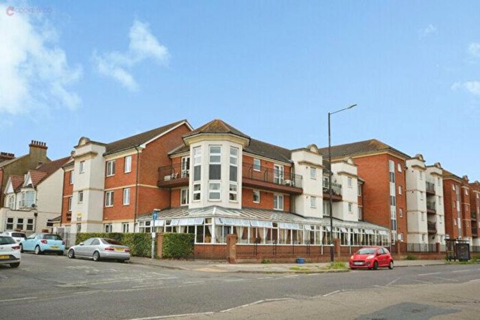 2 Bedroom Flat To Rent In Darwin Court, Harold Road, Cliftonville, CT9