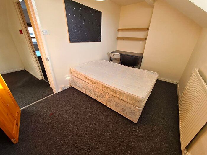 4 Bedroom House To Rent In Norwood Road, Leeds, LS6