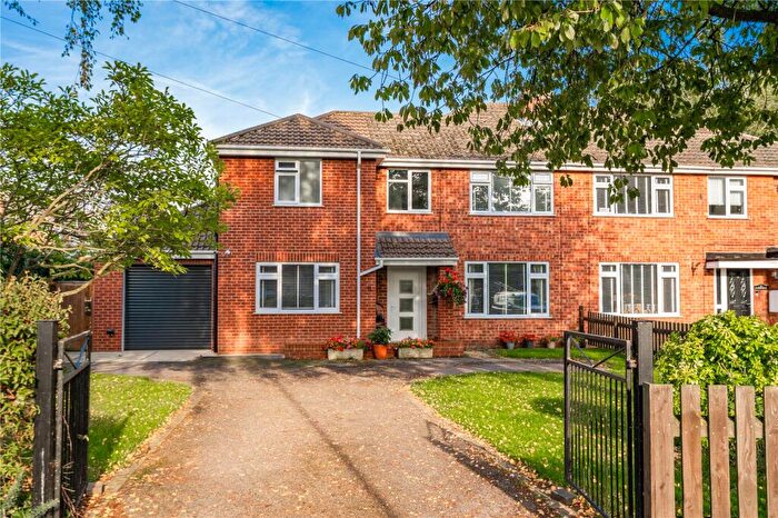 4 Bedroom Semi-Detached House For Sale In Elm Road, Waltham, Grimsby, Lincolnshire, DN37