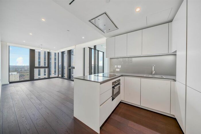 1 Bedroom Flat To Rent In Damac Tower, Vauxhall, London, SW8
