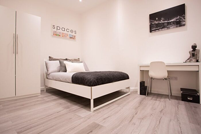 2 Bedroom Flat To Rent In Newington Butts, London, SE11