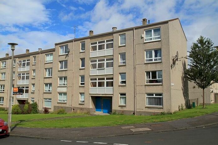 2 Bedroom Flat To Rent In Oxgangs Place, Edinburgh, EH13