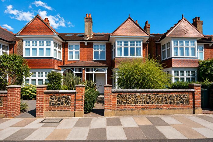 6 Bedroom Semi-Detached House For Sale In Lowther Road, London, SW13