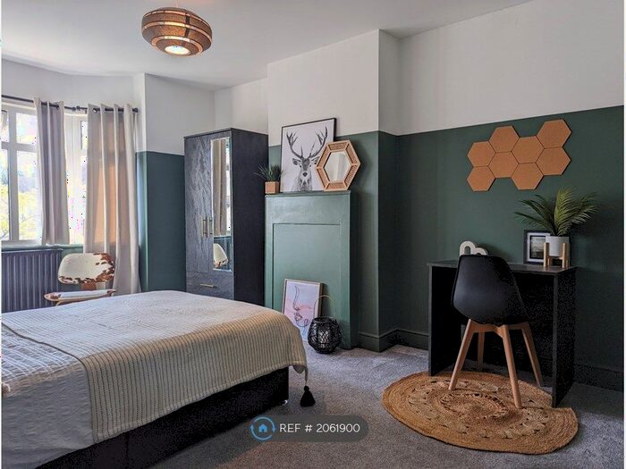 6 Bedroom Semi-Detached House To Rent In Riversley Road, Gloucester, GL2