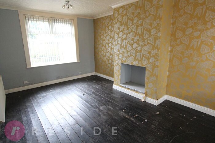 3 Bedroom Semi-Detached House For Sale In Chatburn Avenue, Castleton, Rochdale, OL11
