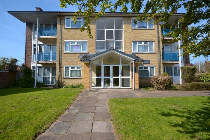 2 Bedroom Flat To Rent In Grove Crescent, Croxley Green, Rickmansworth WD3