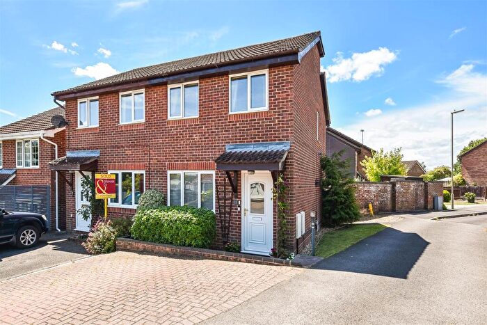 2 Bedroom Semi-Detached House To Rent In Linton Drive, Andover, SP10