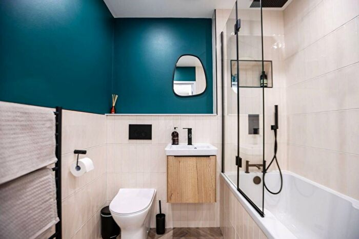 1 Bedroom Flat For Sale In Clapham Park Road, Clapham, London, SW4