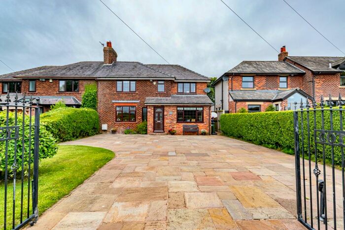 4 Bedroom Semi-Detached House For Sale In Singleton Road, Weeton, Preston, PR4