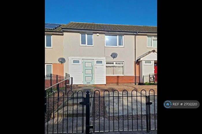 3 Bedroom Terraced House To Rent In Hungerhill Road, Nottingham, NG3