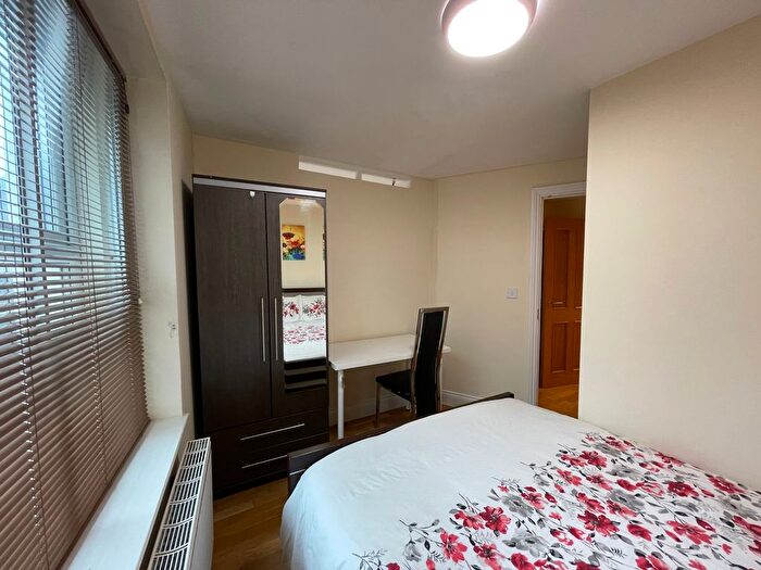 2 Bedroom Flat To Rent In Cromwell Road, London, SW7