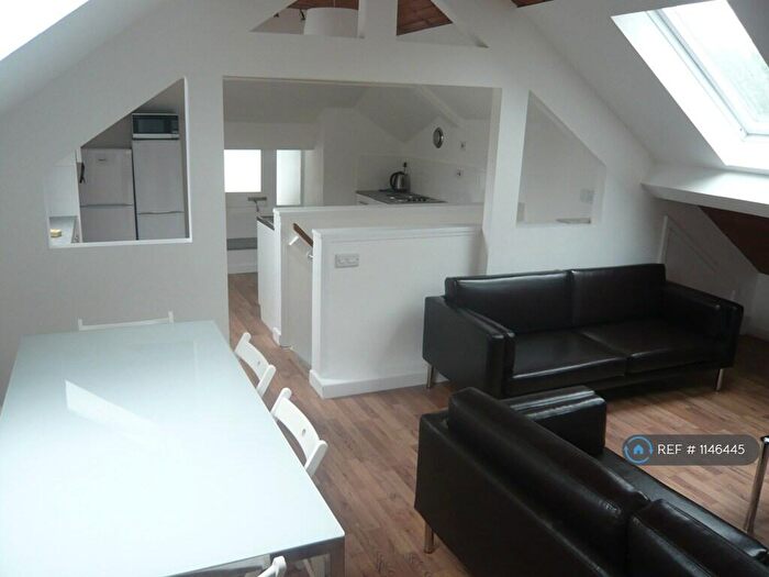 6 Bedroom Flat To Rent In Wilbury Grove, Hove, BN3