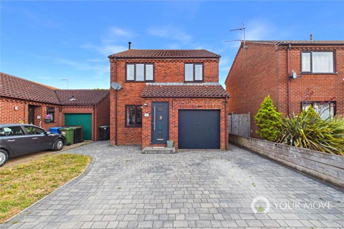 3 Bedroom Detached House For Sale In Hillrise Close, Worlingham, Beccles, Suffolk, NR34