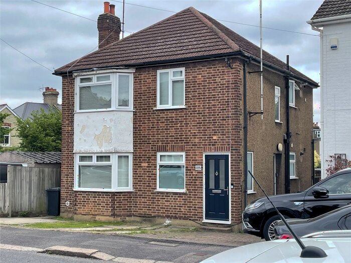 2 Bedroom Flat To Rent In Hadley Road, Barnet, Herts, EN5