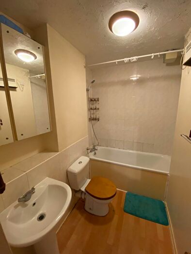 2 Bedroom Apartment To Rent In Somerset Gardens, London, N17