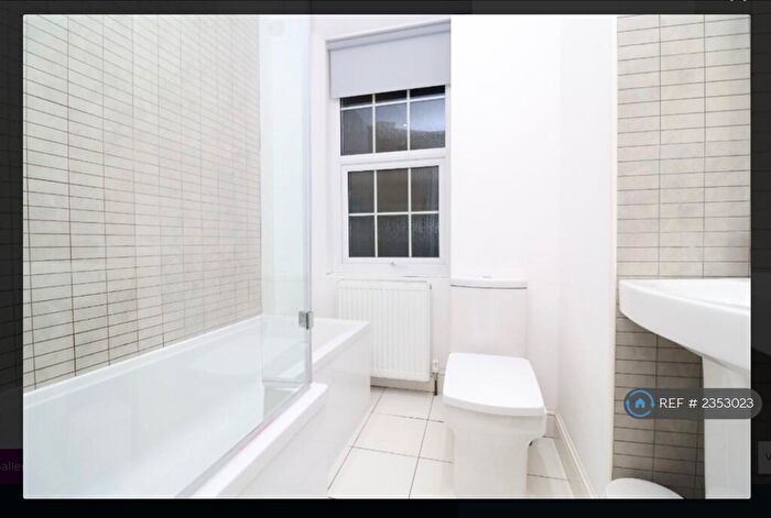 3 Bedroom Flat To Rent In North Claremont Street, Glasgow, G3