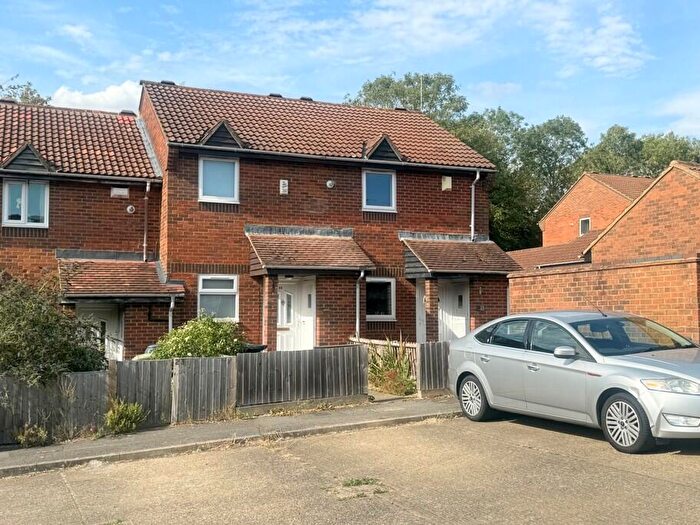 2 Bedroom End Of Terrace House To Rent In Lothersdale, Heelands, MK13