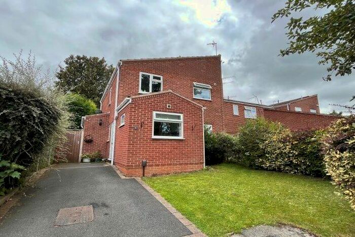 3 Bedroom Semi-Detached House To Rent In Cropston Close, Nottingham, NG2