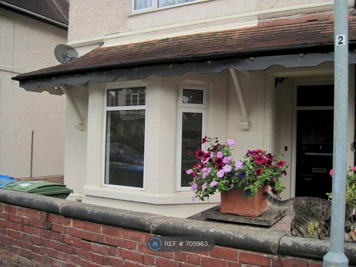 2 Bedroom Flat To Rent In Beechcroft Avenue, Stafford ST16