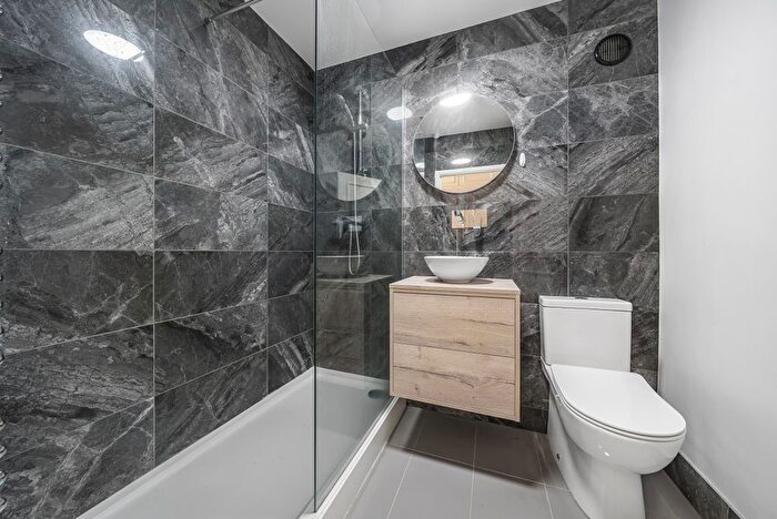 1 Bedroom Flat To Rent In Claudia Place, London, SW19