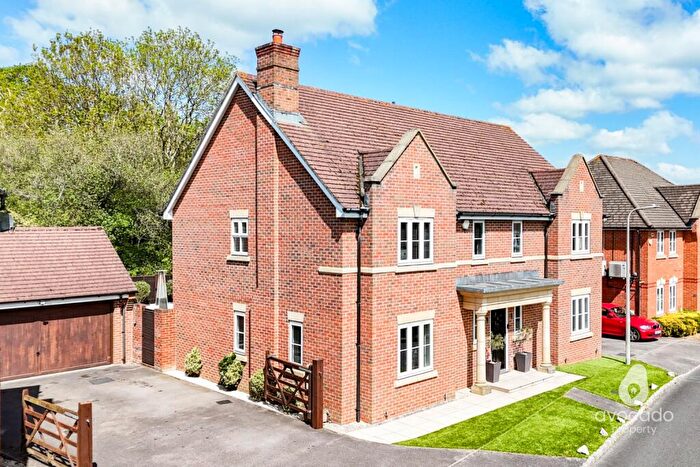 5 Bedroom Detached House For Sale In Grenadier Close, Shinfield, RG2