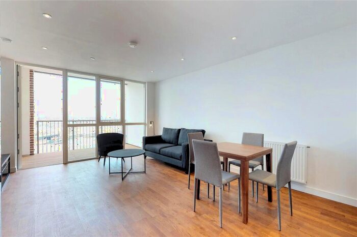 2 Bedroom Flat To Rent In Discovery Tower, Canning Town, E16