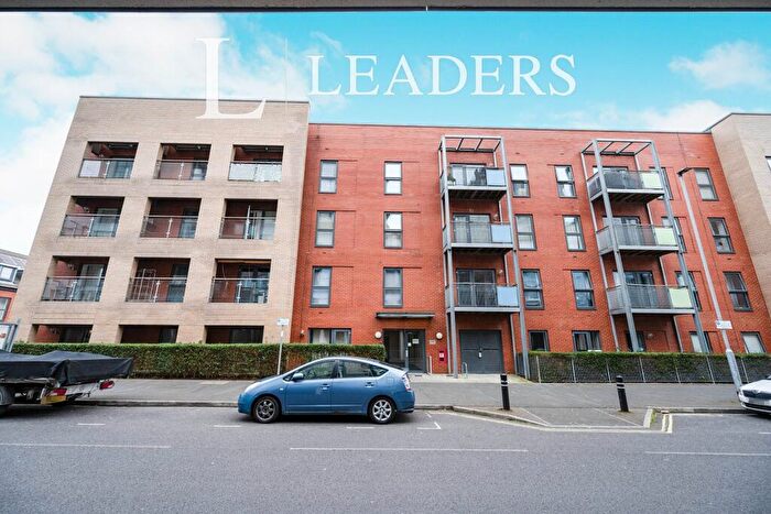 2 Bedroom Apartment To Rent In Cross Street, Portsmouth, PO1