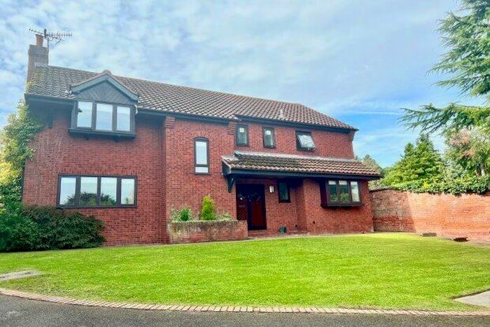 5 Bedroom Detached House To Rent In Rectory Gardens, Nottingham, NG8